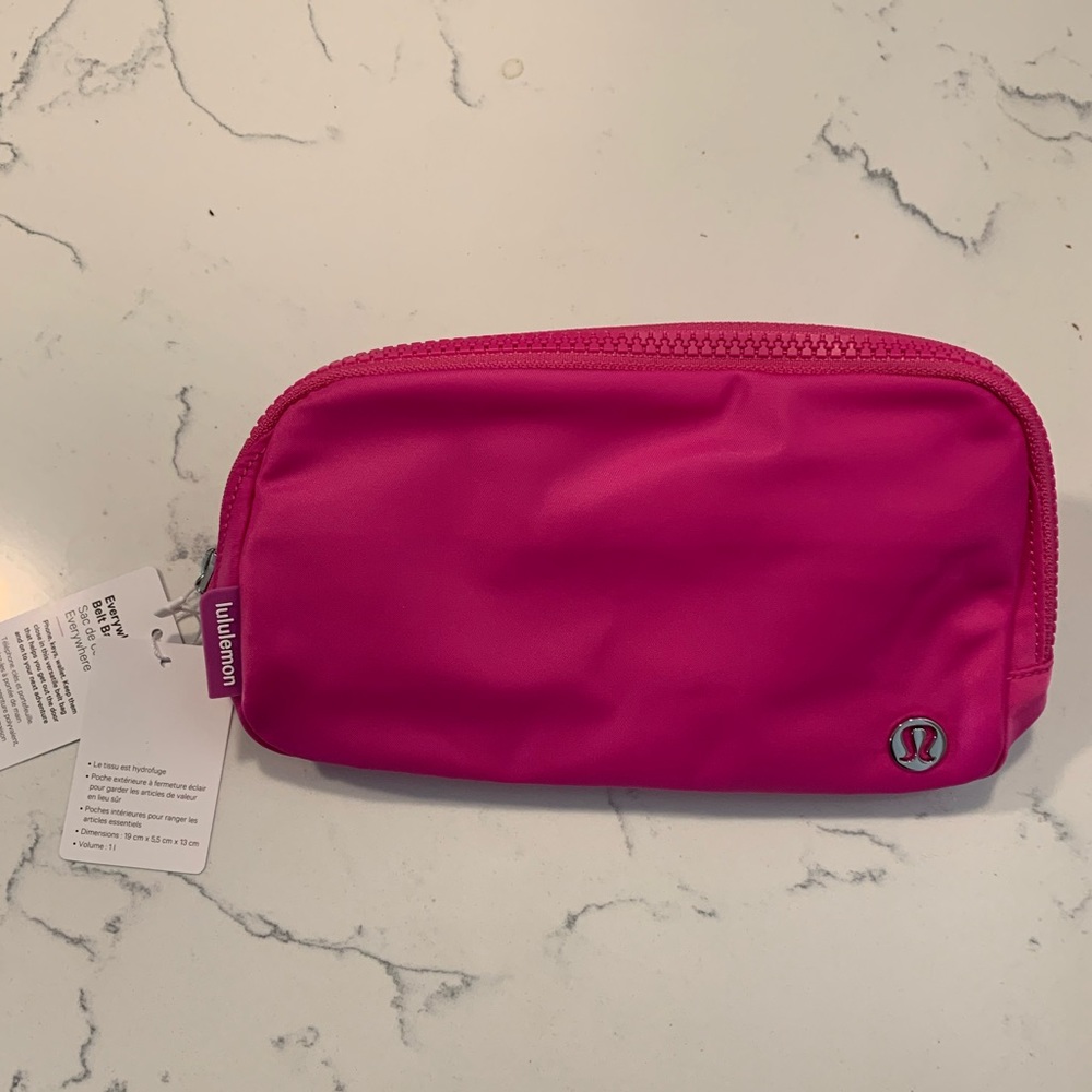 NWT SONIC PINK LULULEMON EVERYWHERE BELT BAG